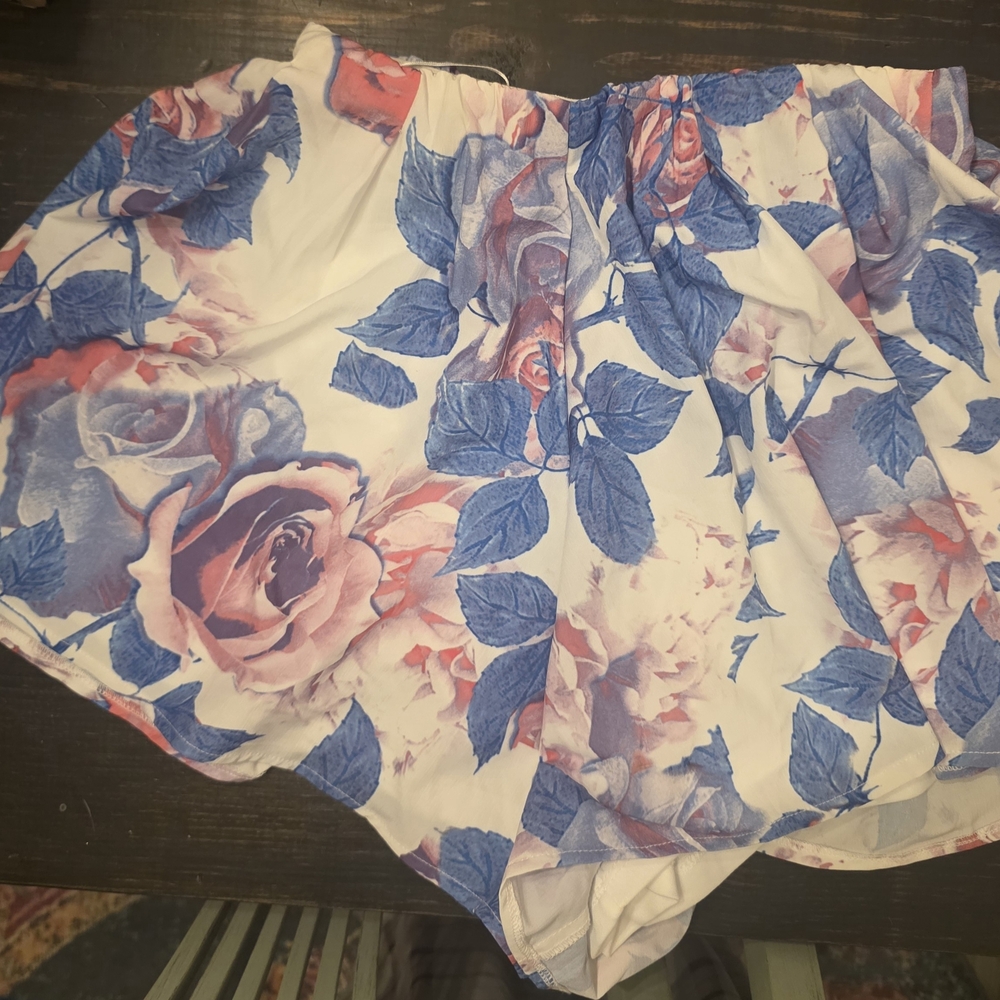 L'ATISTE Blue and Pink Floral Shorts